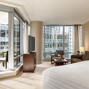 Shangri-la Hotel