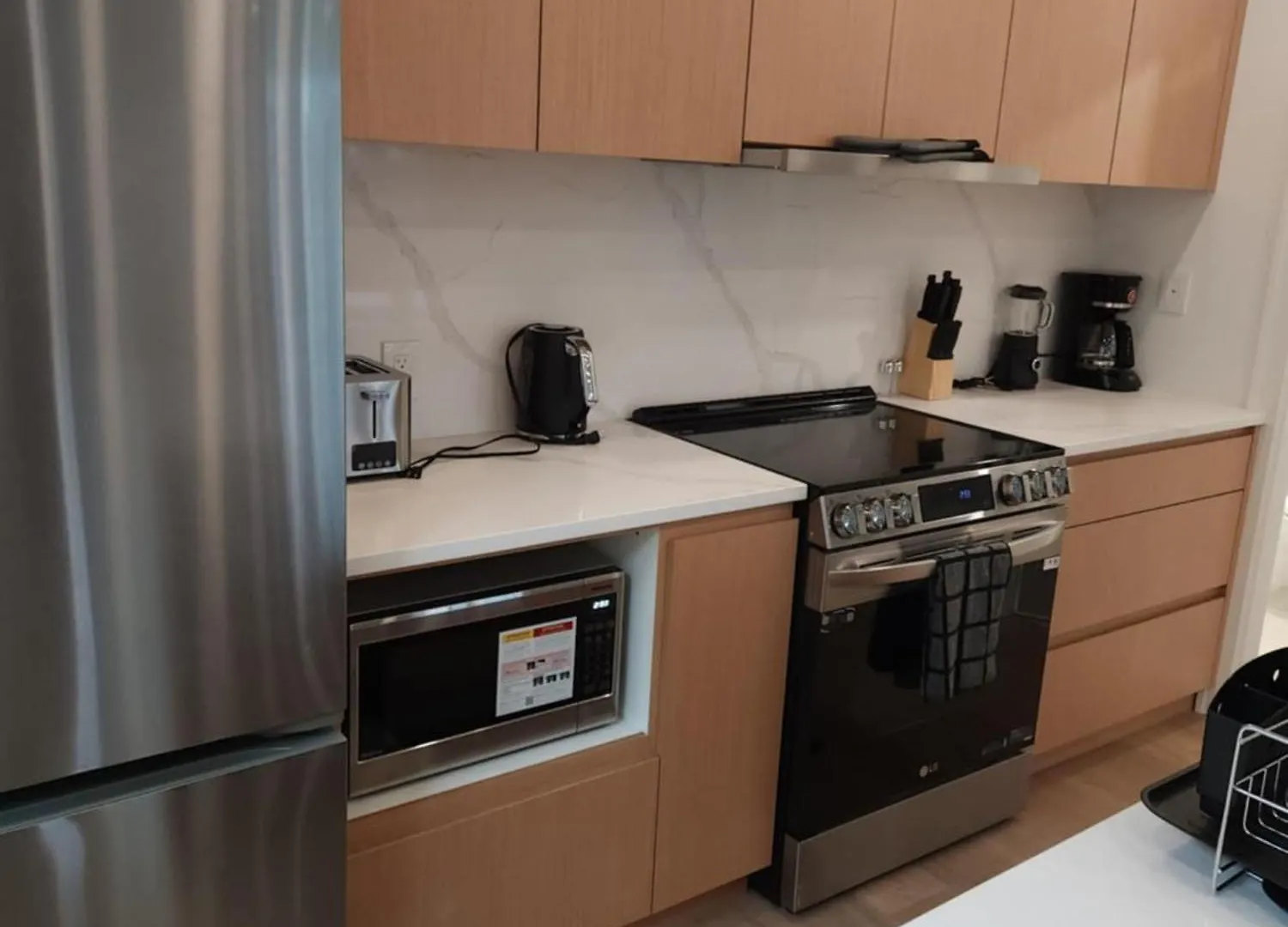 Urban Elegance Townhouse In Downtown バンクーバー 別荘